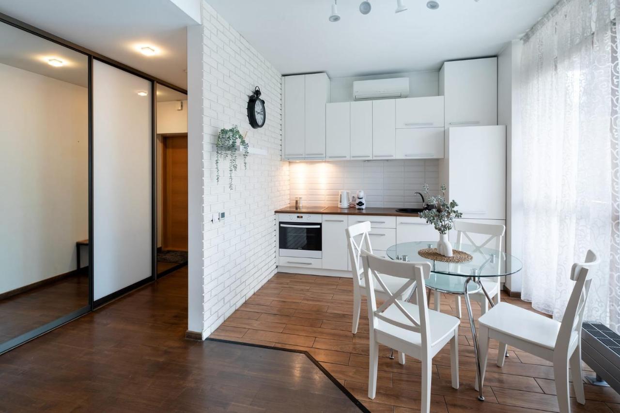 Ziedondarza Park One Bedroom Apartment With Balcony รีกา ภายนอก รูปภาพ